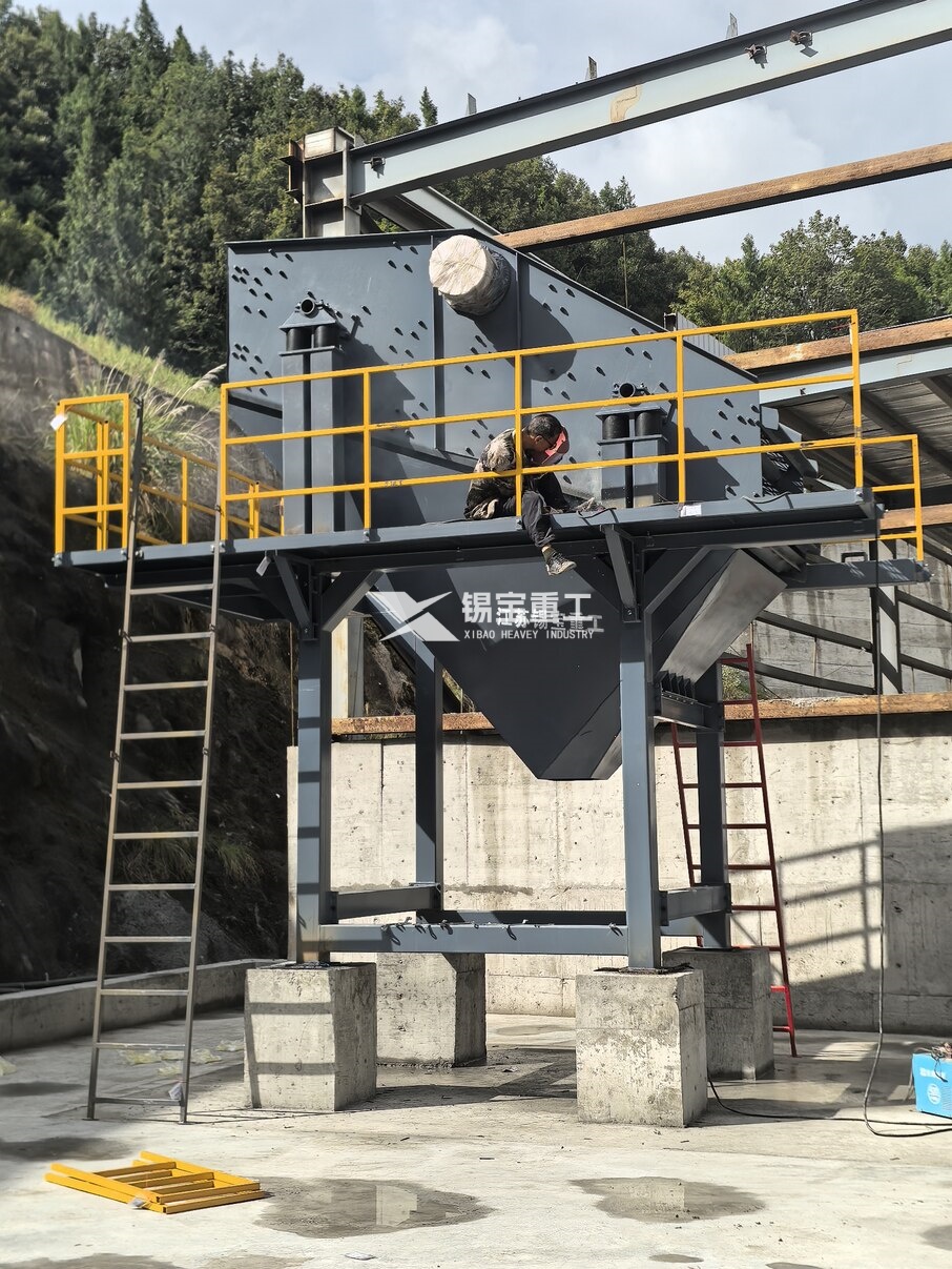 瀝青料破碎篩分機(jī) 瀝青料破碎篩分機(jī)