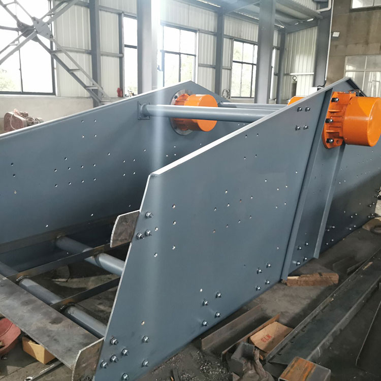 瀝青再生料專用篩分機(jī)(圖5) 瀝青再生料專用篩分機(jī)(圖5)